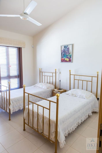 Image No.9-Villa de 4 chambres à vendre à Protaras