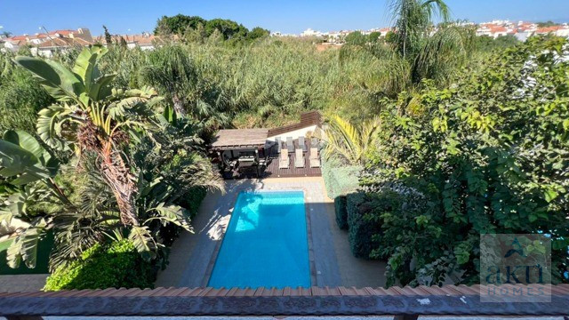 Image No.2-5 Bed Villa for sale