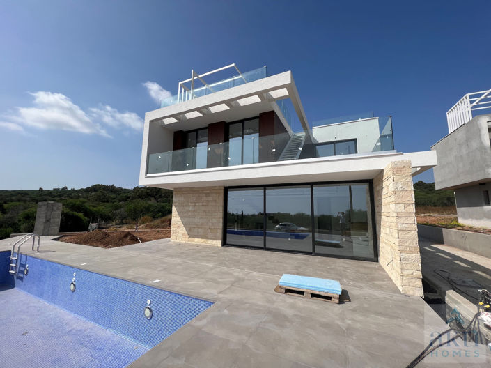 Image No.5-3 Bed Villa for sale