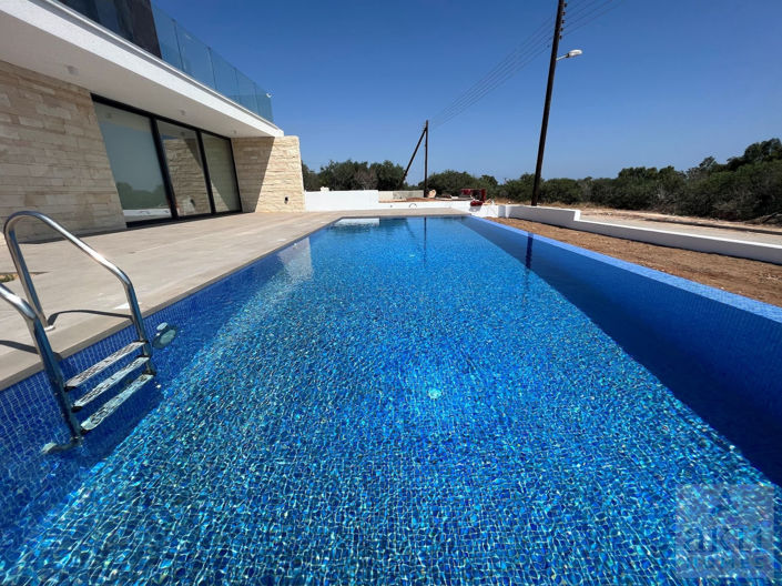 Image No.7-3 Bed Villa for sale