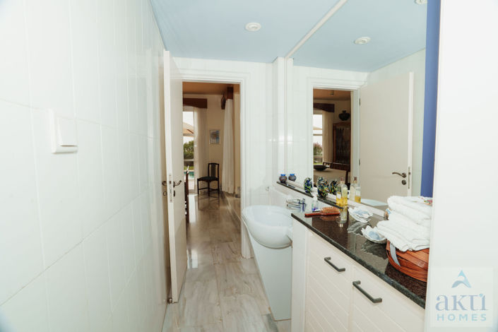 Image No.17-3 Bed Villa for sale