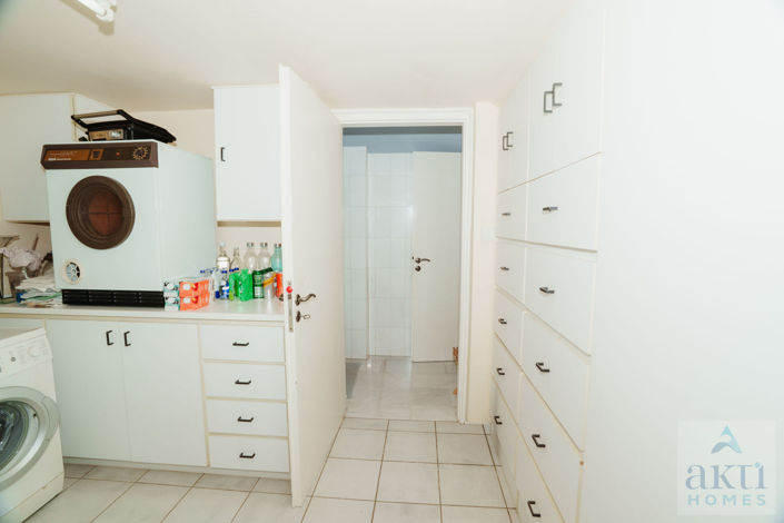 Image No.18-3 Bed Villa for sale