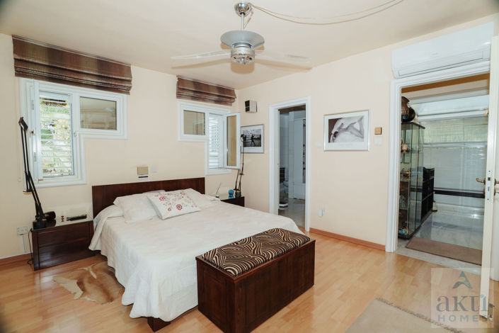 Image No.23-3 Bed Villa for sale