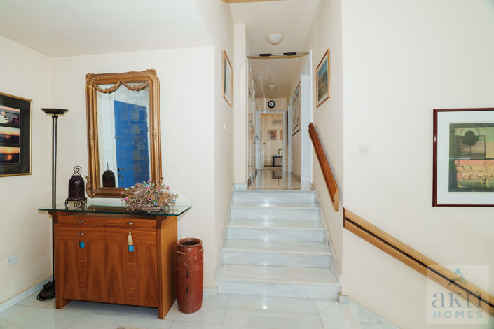 Image No.29-3 Bed Villa for sale