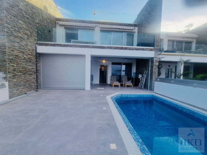 Image No.1-3 Bed House for sale