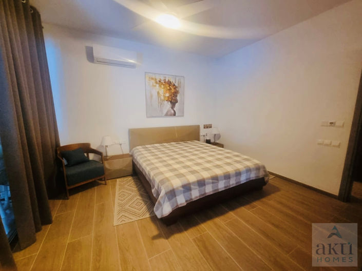 Image No.14-3 Bed House for sale