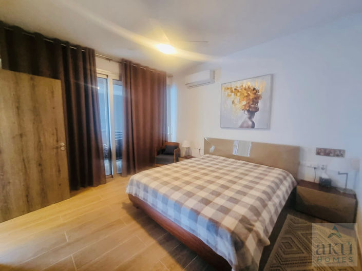 Image No.15-3 Bed House for sale