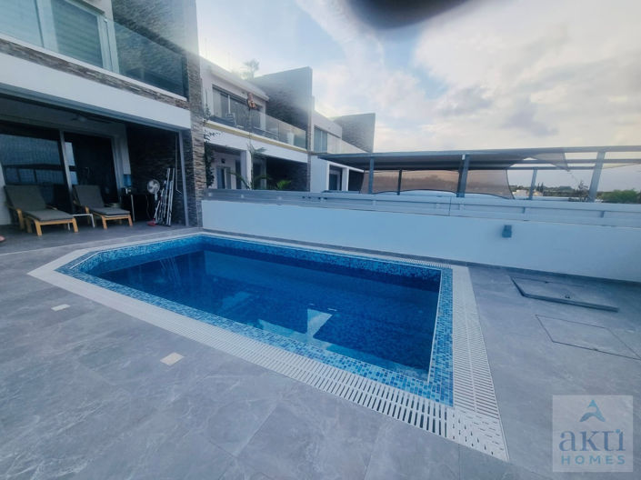 Image No.28-3 Bed House for sale