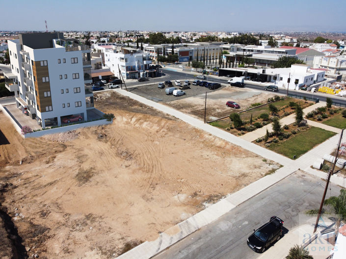 Image No.12-2 Bed Apartment for sale