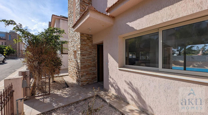 Image No.19-3 Bed Villa for sale