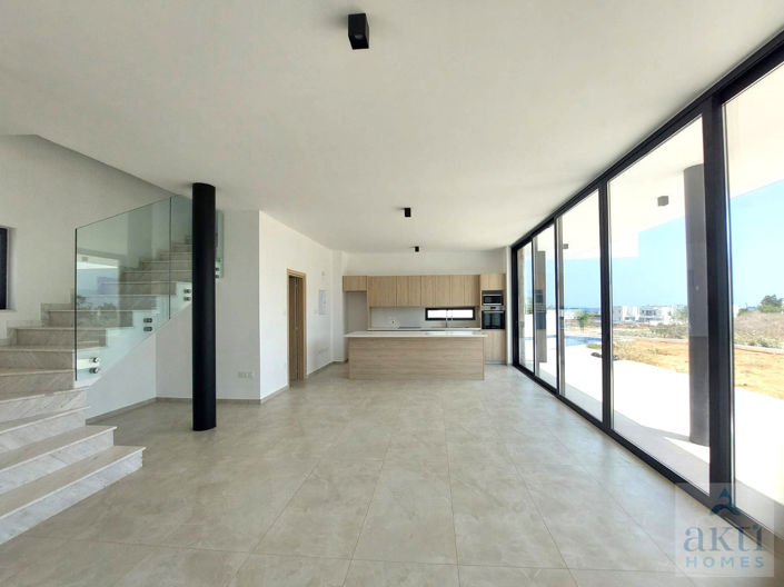 Image No.2-3 Bed Villa for sale