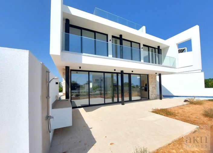 Image No.22-3 Bed Villa for sale