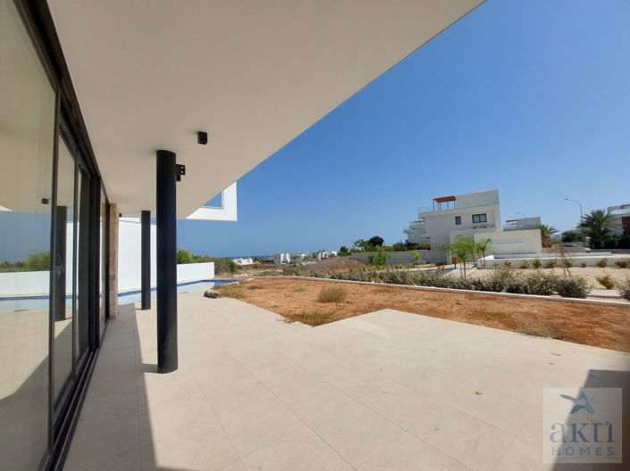 Image No.30-3 Bed Villa for sale