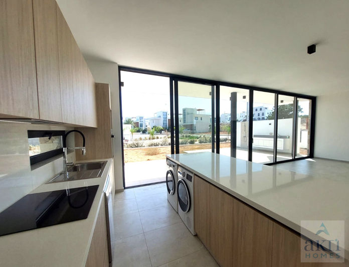 Image No.9-3 Bed Villa for sale