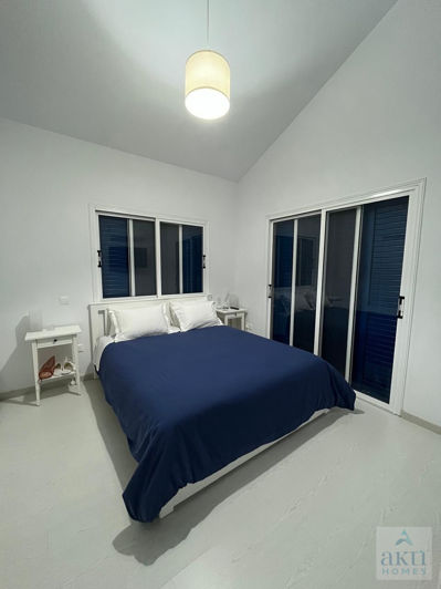 Image No.10-2 Bed Villa for sale