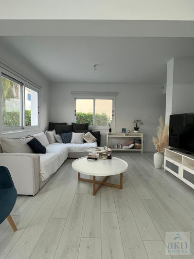 Image No.2-2 Bed Villa for sale