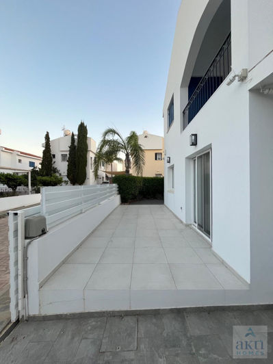 Image No.20-2 Bed Villa for sale