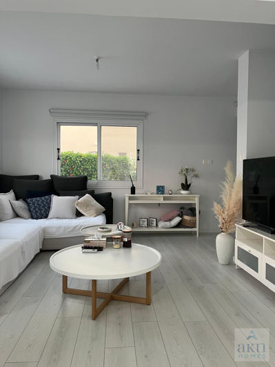 Image No.4-2 Bed Villa for sale