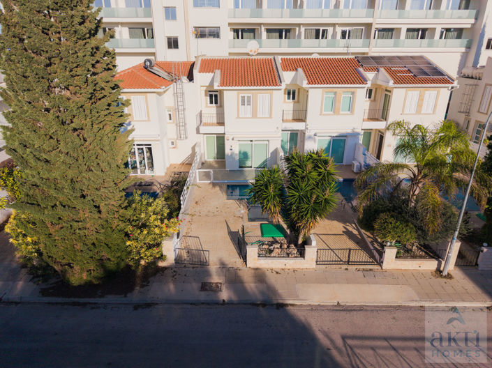 Image No.25-2 Bed Villa for sale