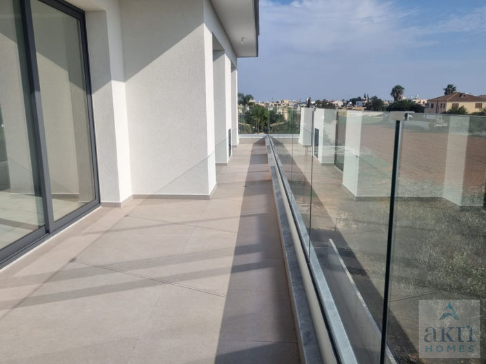 Image No.12-2 Bed Apartment for sale