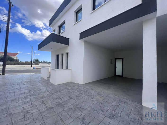 Image No.5-Villa de 4 chambres à vendre à Deryneia