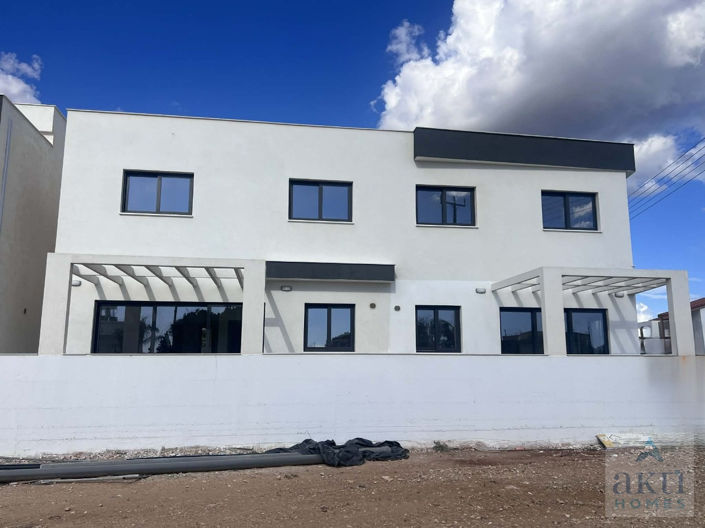 Image No.7-Villa de 4 chambres à vendre à Deryneia