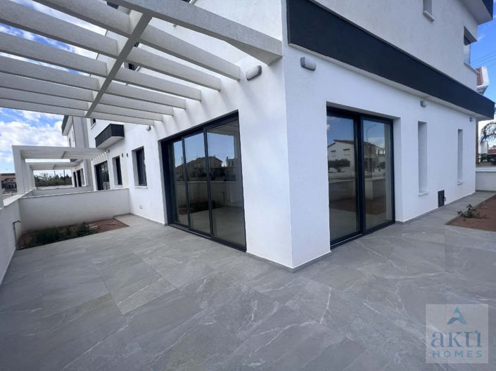 Image No.9-Villa de 4 chambres à vendre à Deryneia