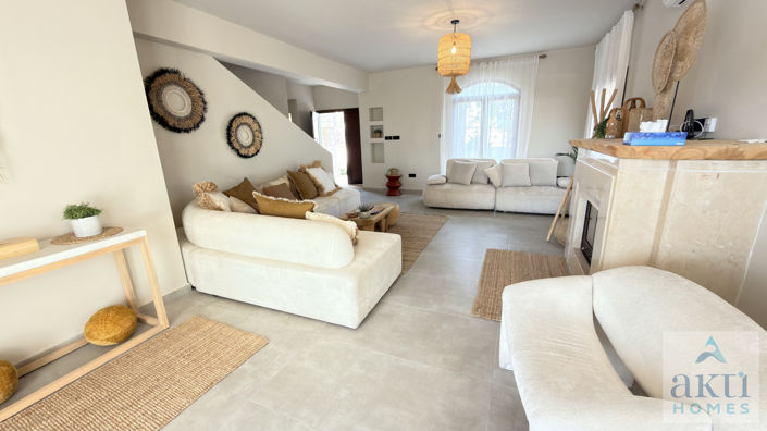 Image No.10-5 Bed Villa for sale