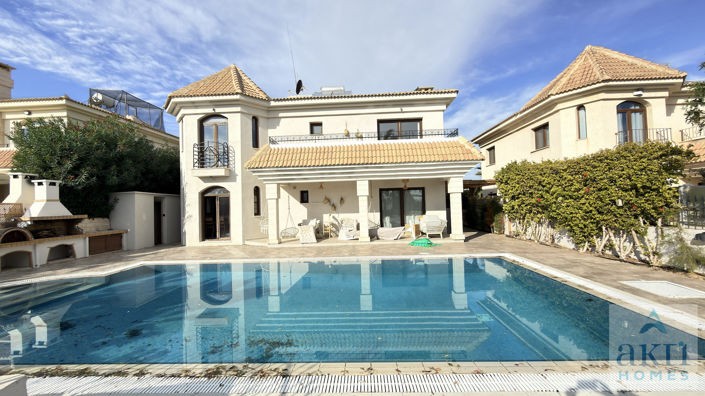 Image No.30-5 Bed Villa for sale