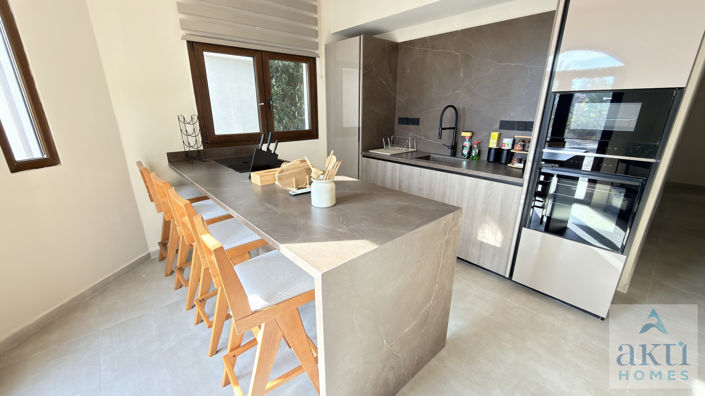 Image No.4-5 Bed Villa for sale