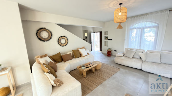 Image No.9-5 Bed Villa for sale