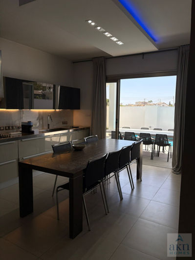 Image No.4-4 Bed Bungalow for sale