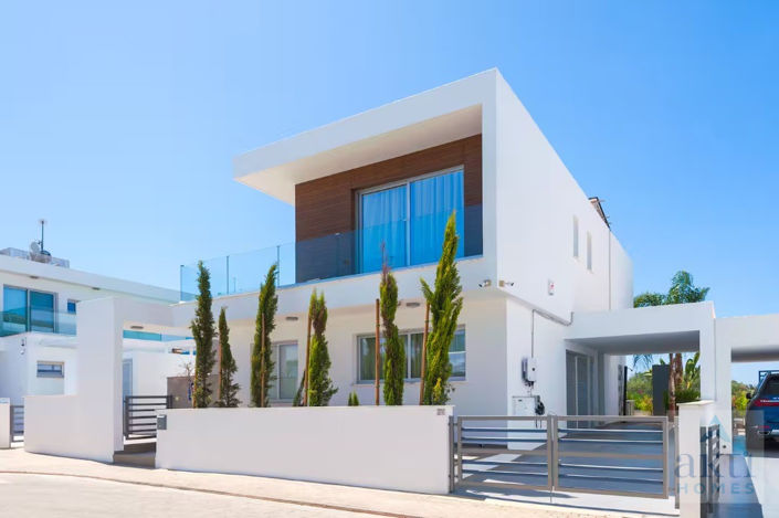 Image No.8-3 Bed Villa for sale