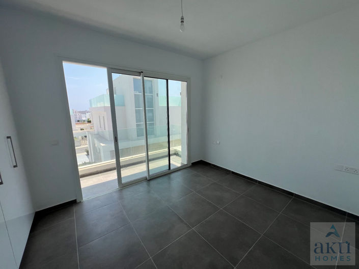 Image No.8-3 Bed Villa for sale