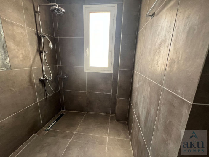 Image No.9-3 Bed Villa for sale