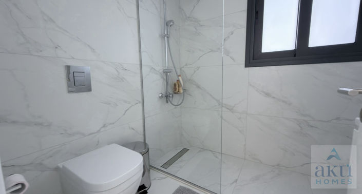 Image No.18-3 Bed Villa for sale