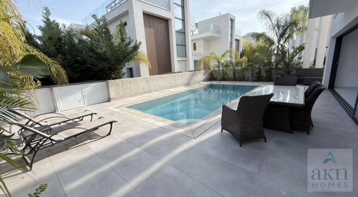 Image No.20-3 Bed Villa for sale