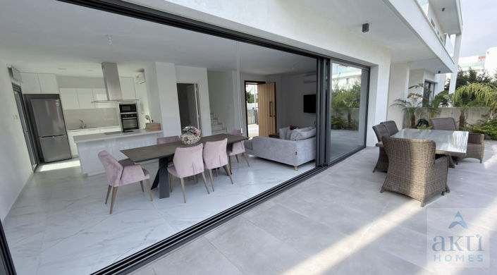 Image No.7-3 Bed Villa for sale