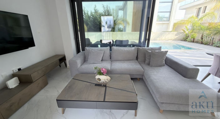 Image No.8-3 Bed Villa for sale