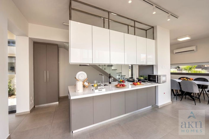 Image No.17-3 Bed Villa for sale