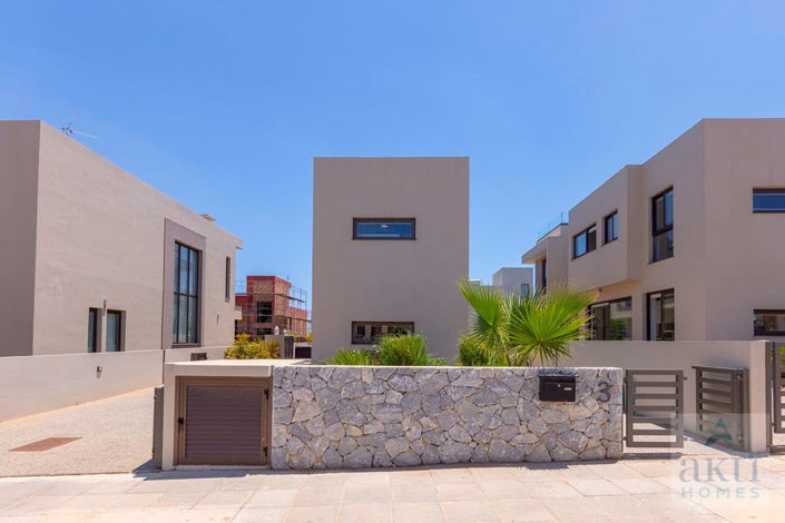 Image No.37-3 Bed Villa for sale