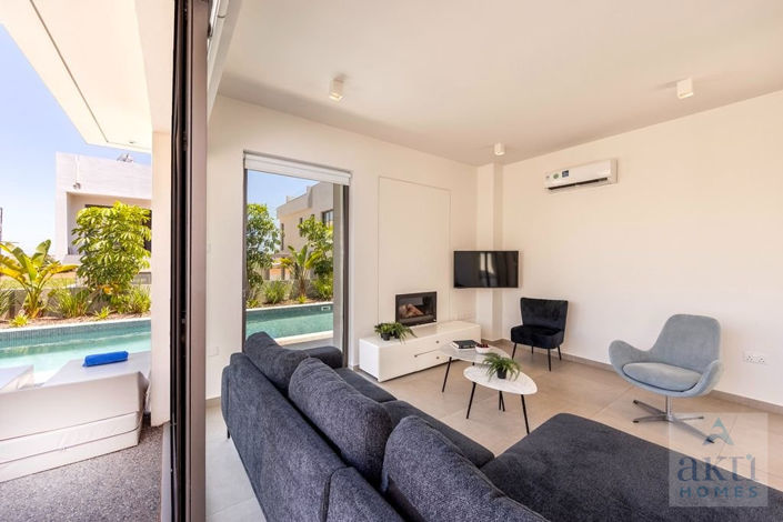 Image No.6-3 Bed Villa for sale