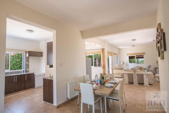 Image No.8-3 Bed Villa for sale