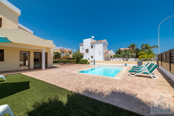 Image No.13-3 Bed Villa for sale