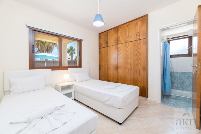 Image No.7-3 Bed Villa for sale