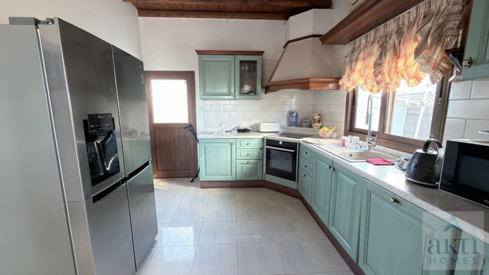 Image No.10-2 Bed Villa for sale