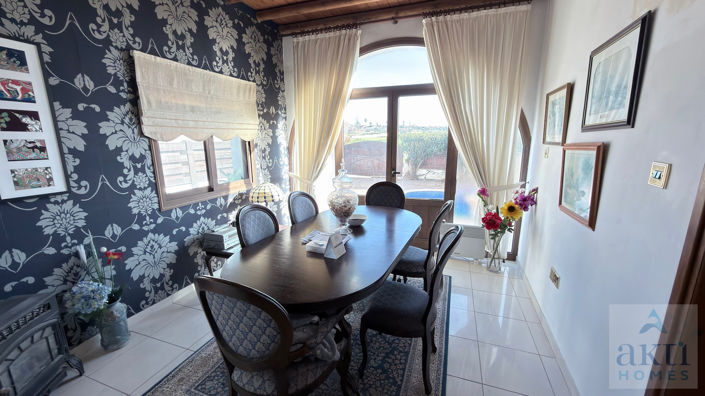 Image No.13-2 Bed Villa for sale