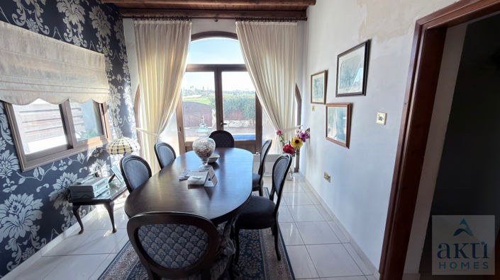 Image No.16-2 Bed Villa for sale