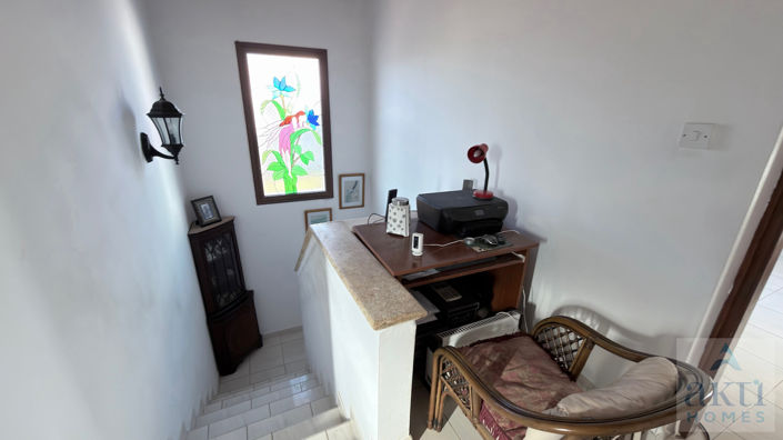 Image No.17-2 Bed Villa for sale