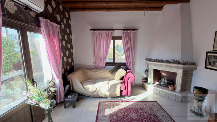 Image No.4-2 Bed Villa for sale